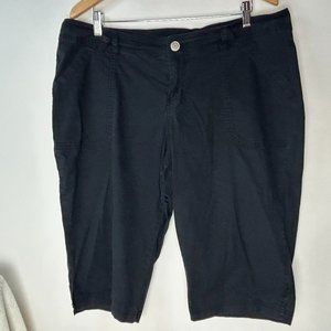 Lane‎ Bryant Black Capri Pants Women's 16